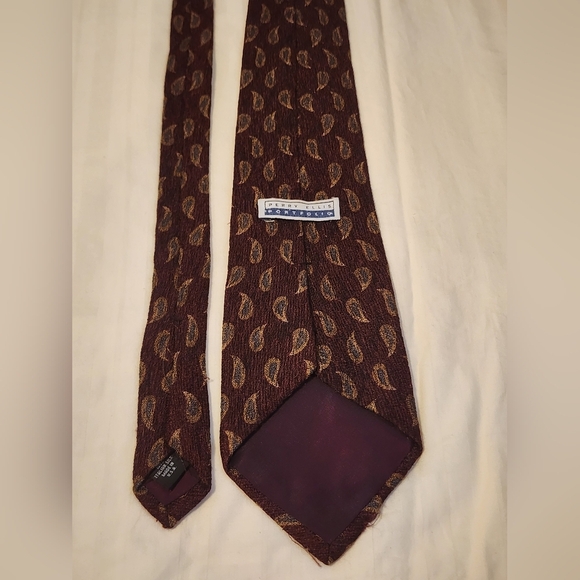 Perry Ellis Men's Paisley 100% Silk Tie in Rich Brown and Gold - Picture 4 of 6